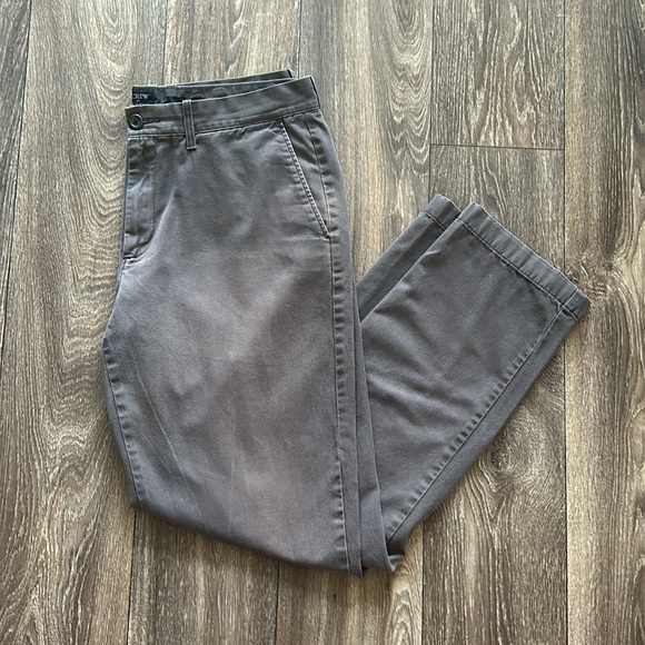 J Crew Men’s 34x32 Sutton Chino Pants Grey - Picture 2 of 7